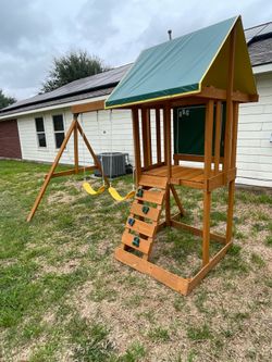 Playground playset for sale..!!..!