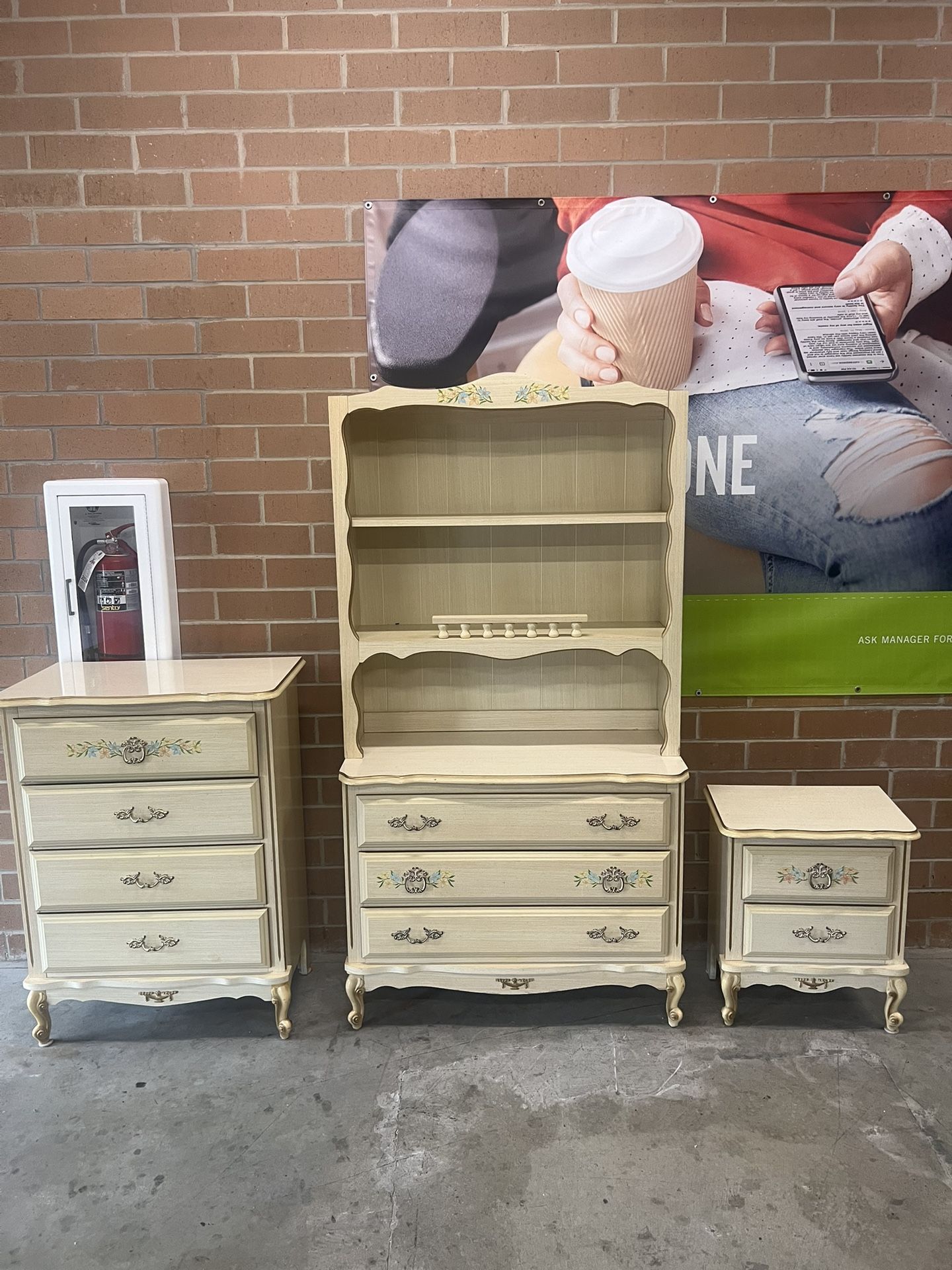3 pieces bedroom set