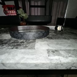 Coach logo buckle  leather belt 