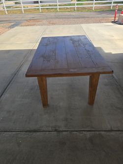 Dinning room table all oak