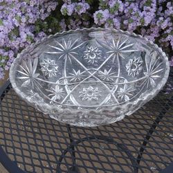 LARGE GLASS BOWL WITH FLOWER DESIGNS