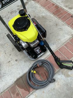 PRESSURE WASHER RYOBI BY HONDA COMMERCIAL!  EVERYTHING WORKS! IN GREAT CONDITION!  POWER 3000psi!