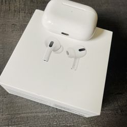 Apple- Apple AirPods Pro White.