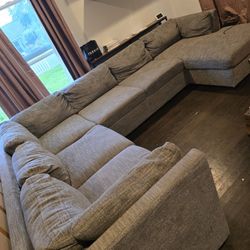 Vivian Full Pullout Tux Chaise Sectional W/ Storage In Gray, Right Facing