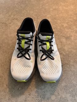 On Cloud Men’s Shoes Size 13