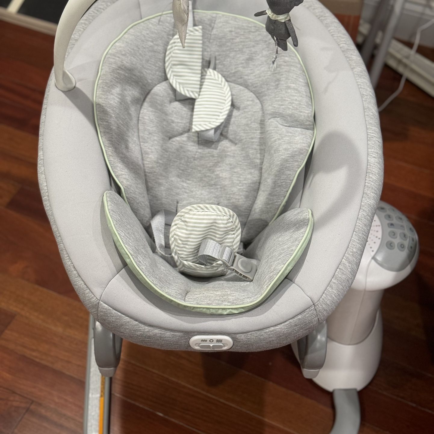 Graco Soothe My Way Swing With Removable Rocker