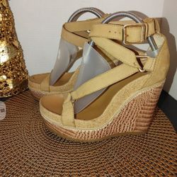 Tory Burch Brenden Wedge Sandals Size 9M