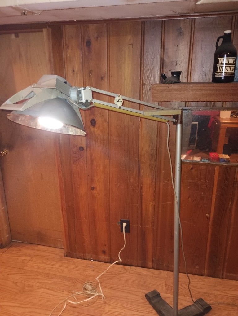 Burton Exam Light