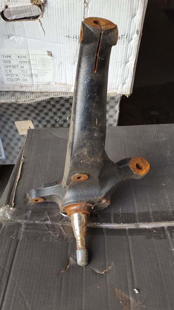 Spindles Fabtech 3 inch lift spindle passenger side ford ranger 2wd for Sale in Long Beach, CA