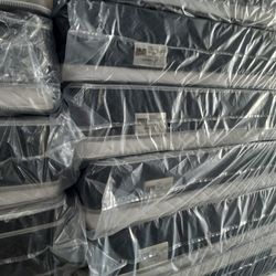 ✨️New Mattress✨️
🟦Pillow top
🔹️All sizes available
🔸️12" inches tall
🟢Queen $199
🔵Full $180
🟣Twin $130
🟡King $330
🟠Cal King $330
🔴Same day de