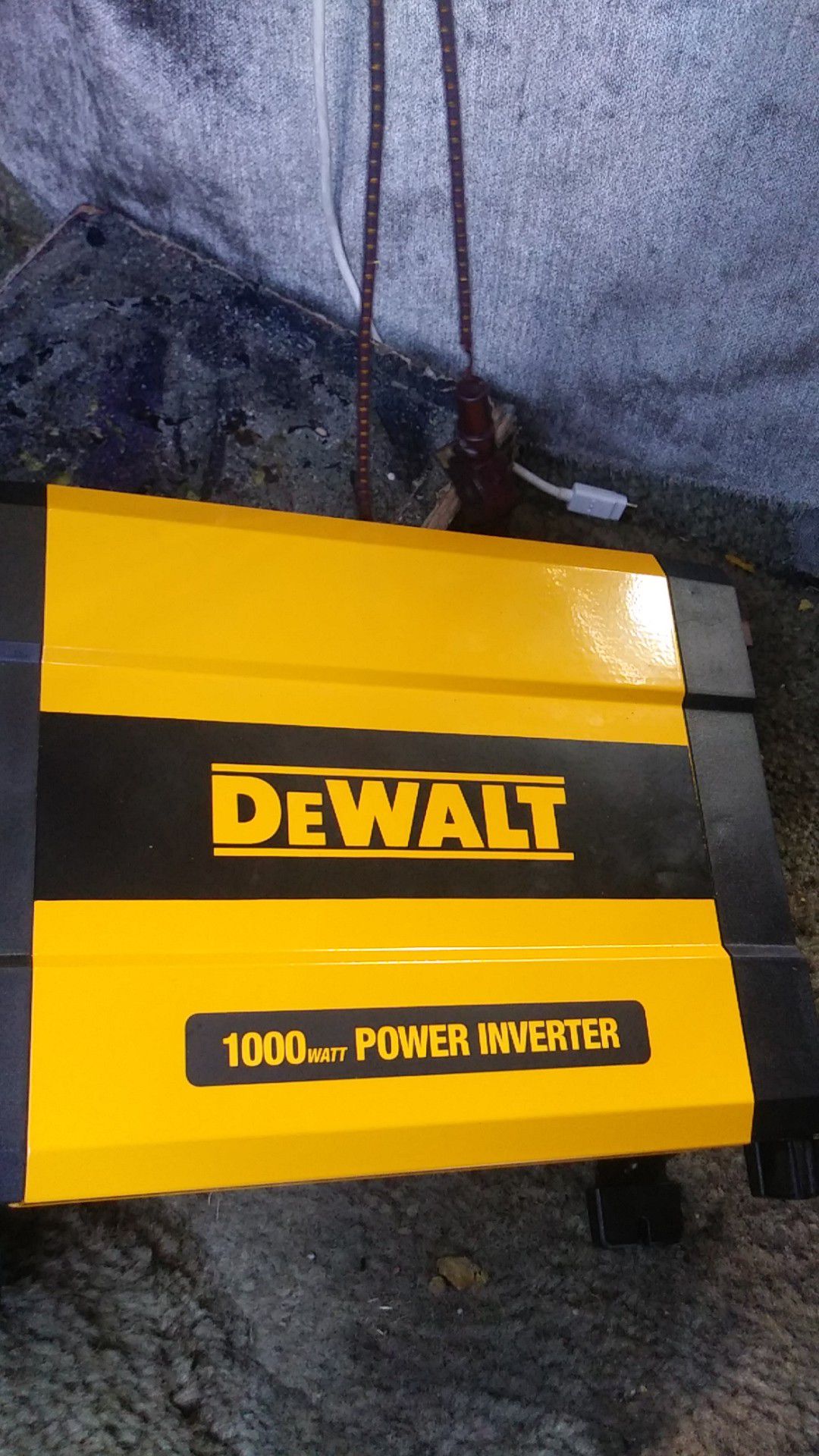 DeWalt 1000 wat Power Inverter
