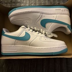 Women’s size 8 Nike AF1