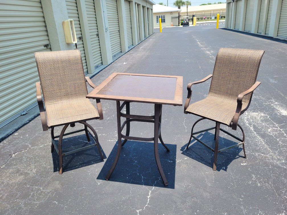 Out Door Bartop Patio Table And Chairs