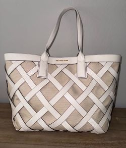 Michael Kors White Tote bag GUC