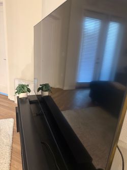 Samsung 65” Qled 4k smart tv