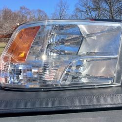 2014 Tam 1500 Headlight Assemby Both Driver And Passenger