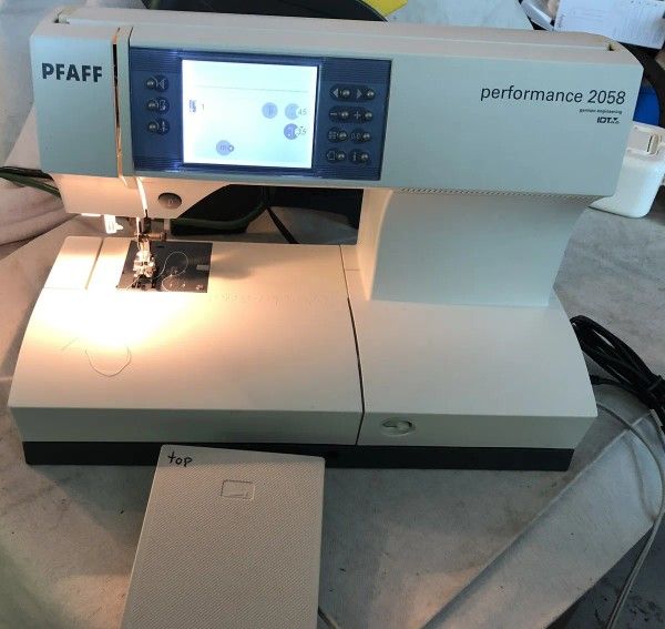 PFAFF PERFORMANCE 2058 SEWING MACHINE