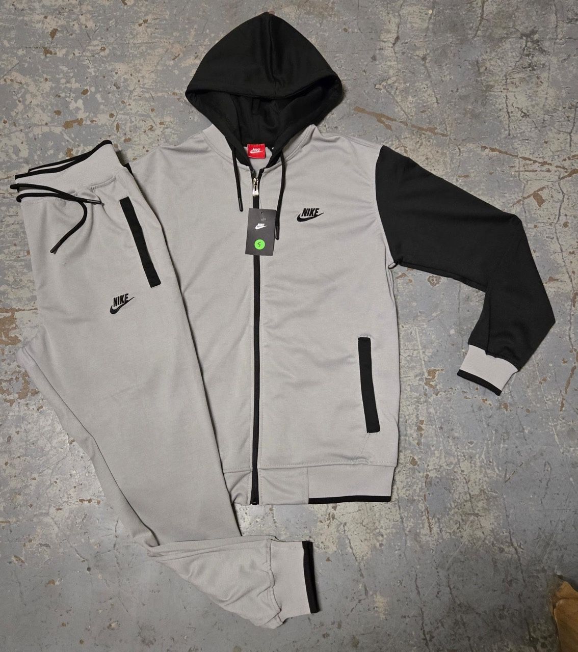 Nike Sweatsuits (S, M, 2X)