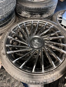 Lexani Wraith 24’s