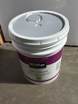 5 Gallon Paint Light Gray / Gris Claro Behr Premium Plus Interior Eggshell