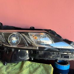 2018-2022 Toyota Camry Single OEM LED Headlight RH Right Passenger side USA D1