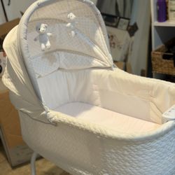 Bassinet 