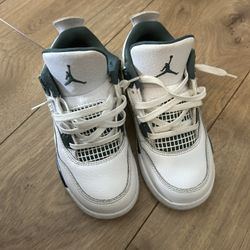 Boys Jordan’s 