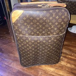 Louis Vuitton Carry On Luggage Suitcase LV