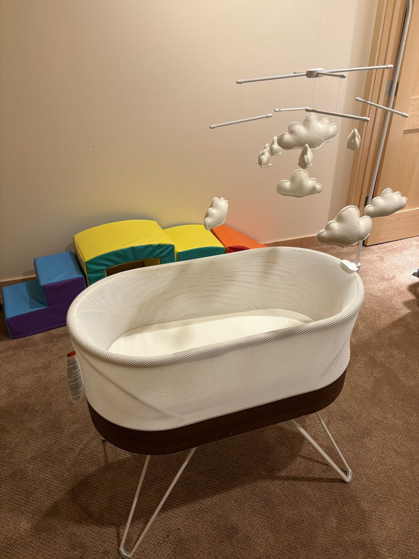 Snoo & Accessories - Smoke & Pet Free Home