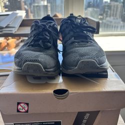 Supreme Flyknit Sz 9