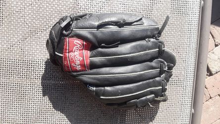 11 1/2 inch Rawlings RCS115R Glove