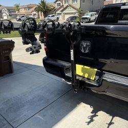 THULE 5 Bike Hitch Rack. 