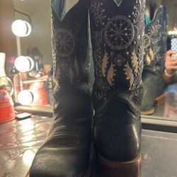 Black Cowgirl Boots 