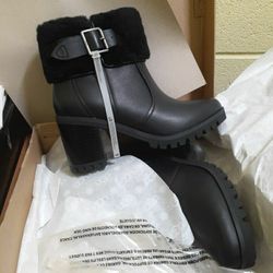 UGG  Boots