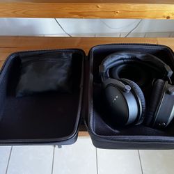 BEYERDYNAMICS STUDIO HEADPHONES