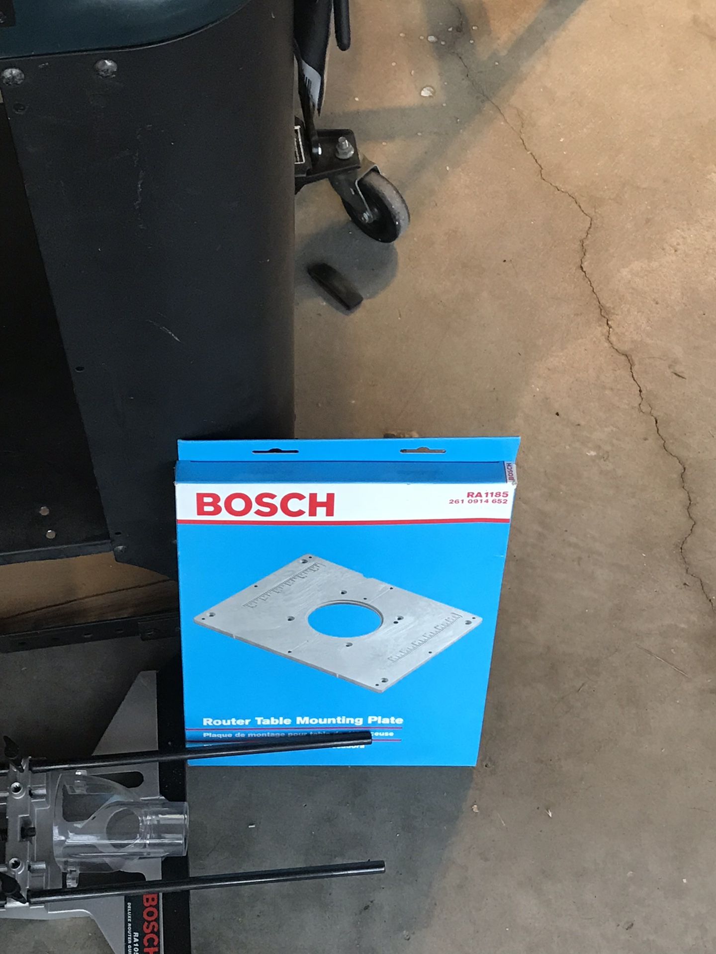 Bosch Router and Full size Bosch Router Table mobile base and