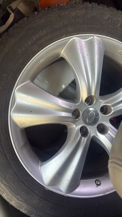 Infiniti 20-Inch Alloy Wheel with Tire
