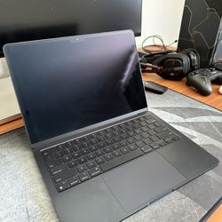 2022 13” MacBook Air M2 - Good Condition 