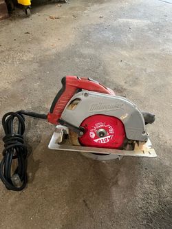 Milwaukee Corded Circular Saw