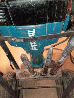 Makita jackhammer