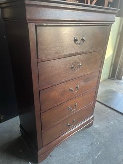 Dresser