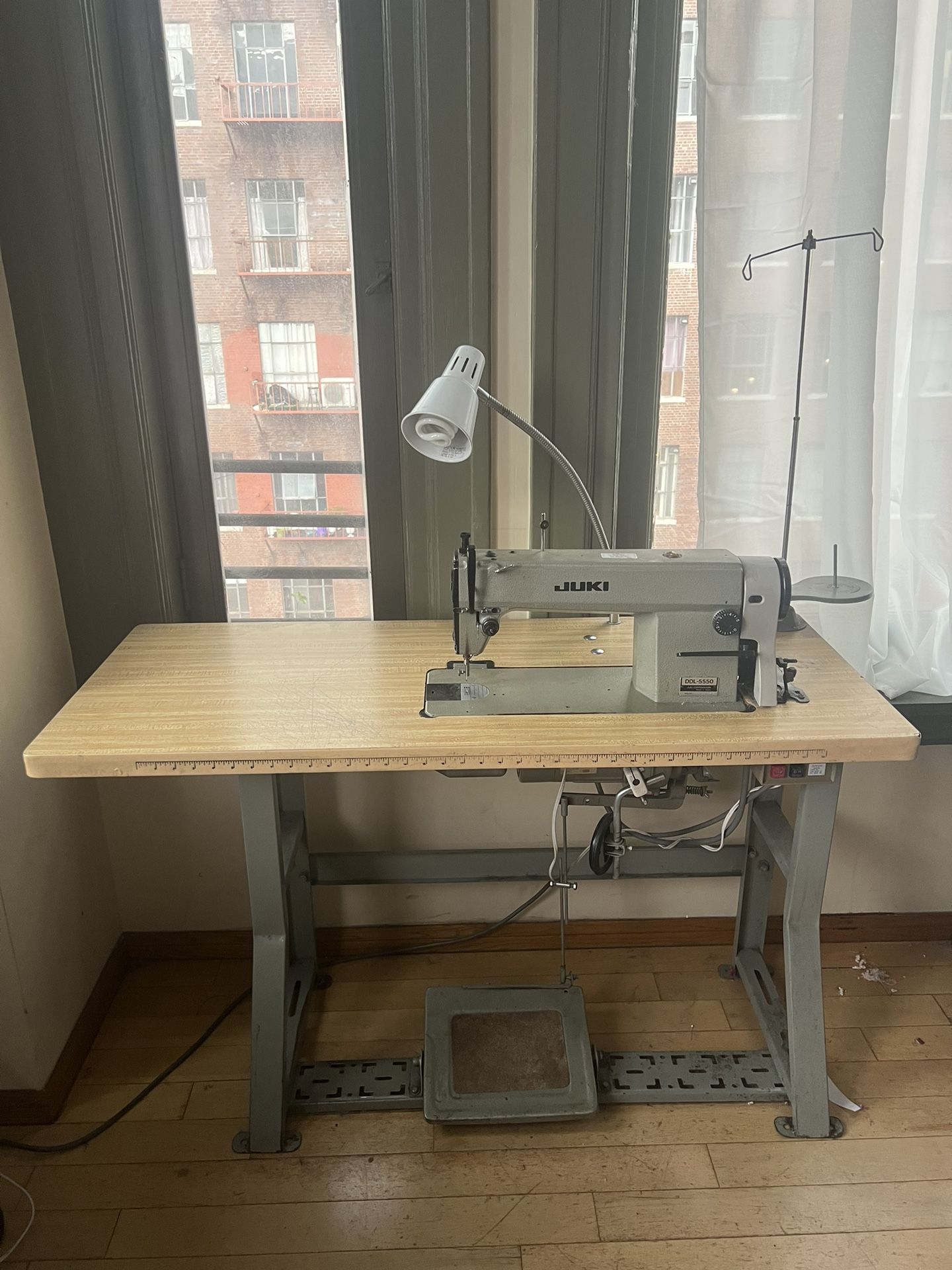 Juki Industrial Sewing Machine