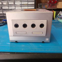 Broken silver GameCube