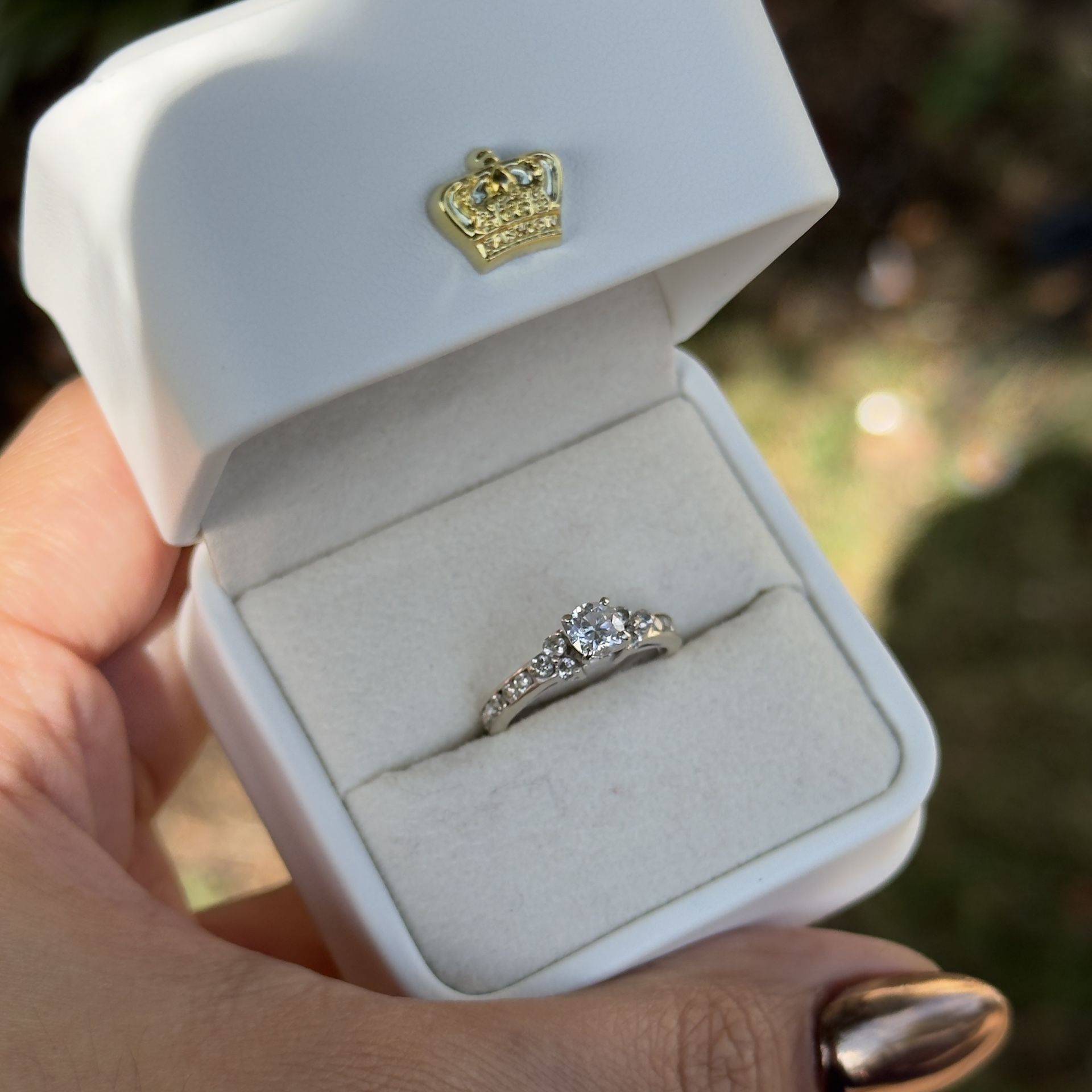 14k white gold natural Diamond ring size 5 3/4cttw