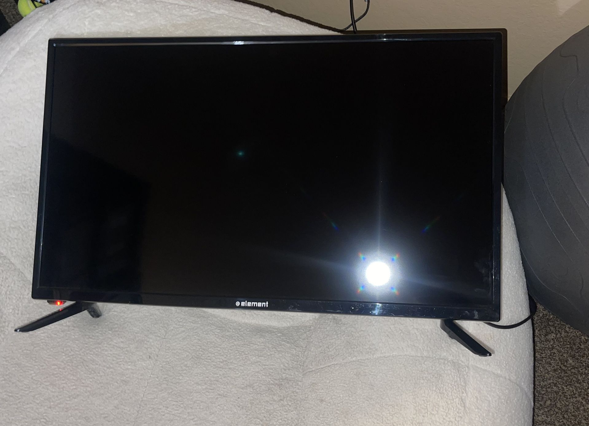 32” Element Tv - Monitor