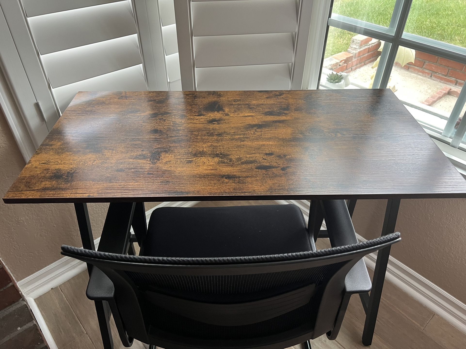 Computer Desk And Chairs