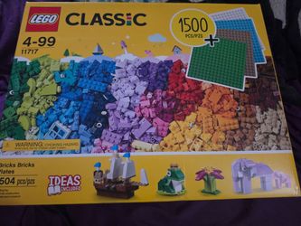 Lego Classic 1500 Piece Set Plus 4 Base Plates