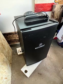 Masterbuilt 30” Electric Smoker
