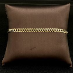14k Gold Curb Link Bracelet 