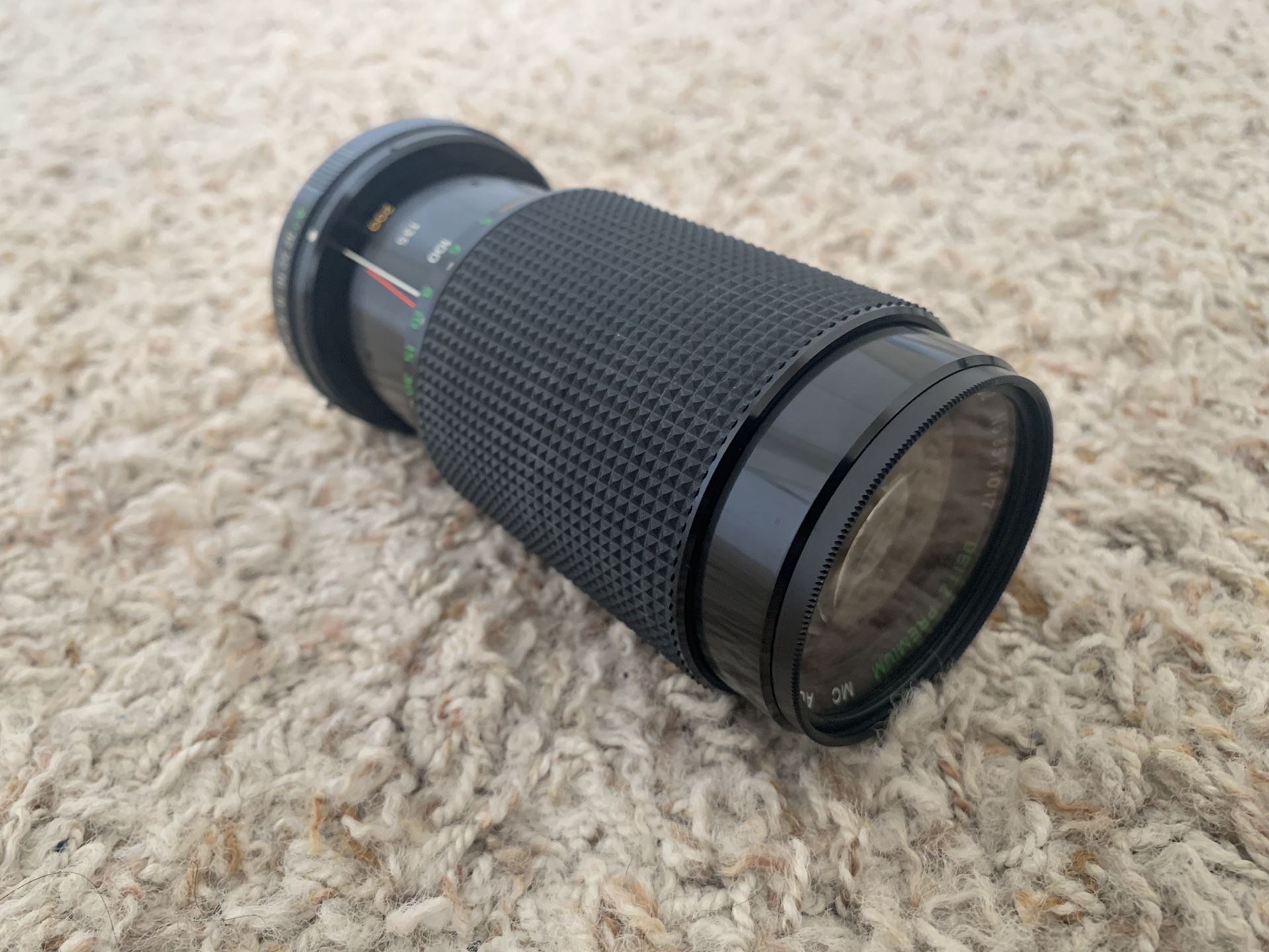f=80~200mm 1:4.5 Auto Zoom Macro lens
